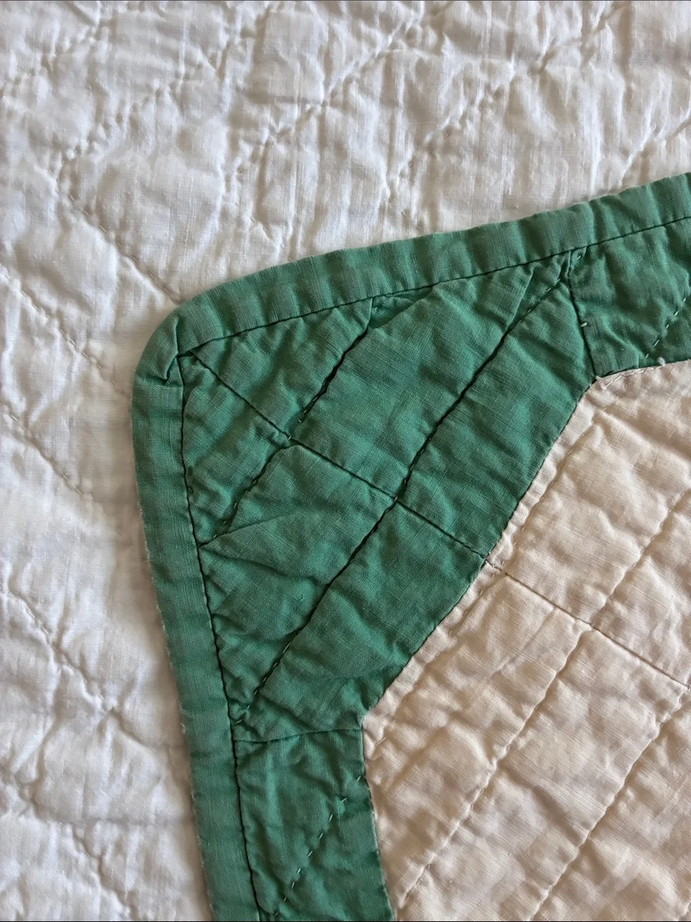 Antique Handmade Green Cream Bowtie Pattern Full Queen Quilt Blanket Bedroom